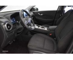 Hyundai Kona Electric Maxx 100kW de 2023 con 22.402 Km por 22.900 EUR. en Girona