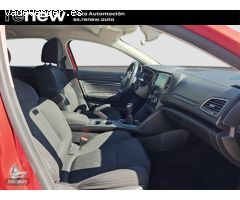 Renault Megane LIMITED TCE 115CV de 2018 con 100.200 Km por 11.490 EUR. en Madrid