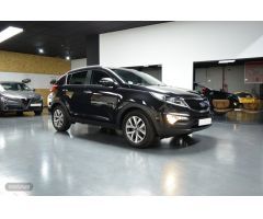 Kia Sportage 1.7 CRDI VGT 115CV x-Tech Eco-Dynam 4x2 de 2016 con 127.000 Km por 12.990 EUR. en Madri
