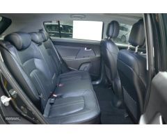 Kia Sportage 1.7 CRDI VGT 115CV x-Tech Eco-Dynam 4x2 de 2016 con 127.000 Km por 12.990 EUR. en Madri