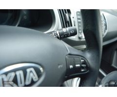 Kia Sportage 1.7 CRDI VGT 115CV x-Tech Eco-Dynam 4x2 de 2016 con 127.000 Km por 12.990 EUR. en Madri