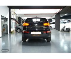 Kia Sportage 1.7 CRDI VGT 115CV x-Tech Eco-Dynam 4x2 de 2016 con 127.000 Km por 12.990 EUR. en Madri