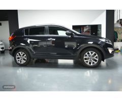 Kia Sportage 1.7 CRDI VGT 115CV x-Tech Eco-Dynam 4x2 de 2016 con 127.000 Km por 12.990 EUR. en Madri