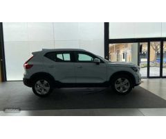Volvo XC40 2.0 B3 CORE AUTO 163 5P de 2025 con 10 Km por 38.900 EUR. en Cadiz