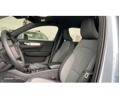 Volvo XC40 2.0 B3 CORE AUTO 163 5P de 2025 con 10 Km por 38.900 EUR. en Cadiz