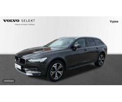 Volvo V 90 V90 Cross Country Pro, B4 AWD mild hybrid (diesel) de 2021 con 96.001 Km por 39.000 EUR.