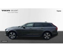 Volvo V 90 V90 Cross Country Pro, B4 AWD mild hybrid (diesel) de 2021 con 96.001 Km por 39.000 EUR.