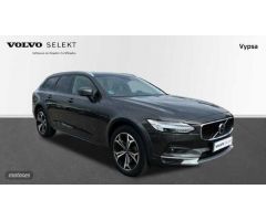 Volvo V 90 V90 Cross Country Pro, B4 AWD mild hybrid (diesel) de 2021 con 96.001 Km por 39.000 EUR.