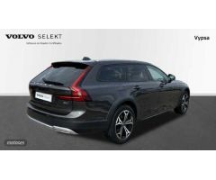 Volvo V 90 V90 Cross Country Pro, B4 AWD mild hybrid (diesel) de 2021 con 96.001 Km por 39.000 EUR.