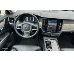 Volvo V 90 V90 Cross Country Pro, B4 AWD mild hybrid (diesel) de 2021 con 96.001 Km por 39.000 EUR.