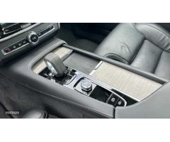 Volvo V 90 V90 Cross Country Pro, B4 AWD mild hybrid (diesel) de 2021 con 96.001 Km por 39.000 EUR.