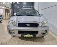 Hyundai Santa Fe Confort de 2004 con 200.000 Km por 4.000 EUR. en Sevilla