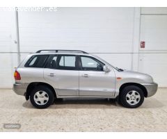 Hyundai Santa Fe Confort de 2004 con 200.000 Km por 4.000 EUR. en Sevilla