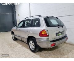 Hyundai Santa Fe Confort de 2004 con 200.000 Km por 4.000 EUR. en Sevilla
