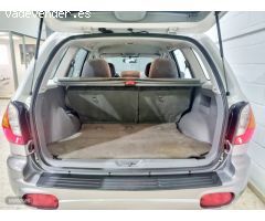 Hyundai Santa Fe Confort de 2004 con 200.000 Km por 4.000 EUR. en Sevilla
