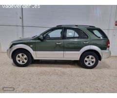 Kia Sorento 2.5 crdi ex de 2006 con 200.000 Km por 4.200 EUR. en Sevilla