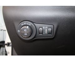 Jeep Compass eHybrid 1.5 MHEV 130HP Altitude DCT de 2025 con 4 Km por 33.900 EUR. en Cadiz