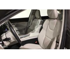 Volvo S 90 Inscription, B5 AWD mild hybrid (diesel) de 2022 con 33.000 Km por 43.900 EUR. en Burgos
