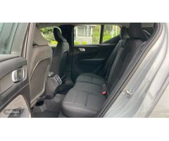 Volvo XC40 2.0 B3 ESSENTIAL AUTO 5P de 2025 con 1 Km por 36.900 EUR. en Vizcaya
