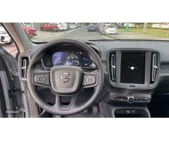 Volvo XC40 2.0 B3 ESSENTIAL AUTO 5P de 2025 con 1 Km por 36.900 EUR. en Vizcaya