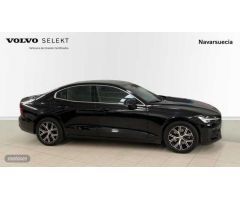 Volvo S60 S60 Core, B4 Mild Hybrid, Gasolina de 2024 con 15.760 Km por 35.900 EUR. en Navarra