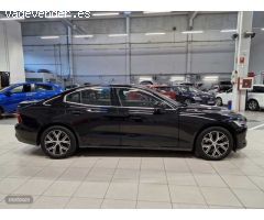 Volvo S60 S60 Core, B4 Mild Hybrid, Gasolina de 2024 con 15.760 Km por 35.900 EUR. en Navarra