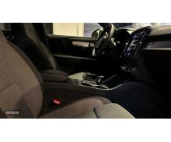 Volvo XC40 1.5 T2 CORE AUTO 5P de 2024 con 18.123 Km por 32.500 EUR. en Valencia