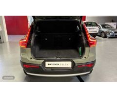 Volvo XC40 1.5 T2 CORE AUTO 5P de 2024 con 18.123 Km por 32.500 EUR. en Valencia