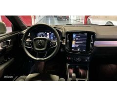Volvo XC40 1.5 T2 CORE AUTO 5P de 2024 con 18.123 Km por 32.500 EUR. en Valencia