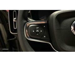 Volvo XC40 1.5 T2 CORE AUTO 5P de 2024 con 18.123 Km por 32.500 EUR. en Valencia