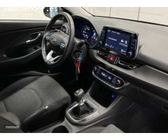 Hyundai i30 1.0 TGDI Klass LR 48V 120 de 2023 con 12.600 Km por 22.900 EUR. en Valencia