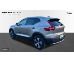 Volvo XC40 1.5 T2 CORE 129 5P de 2022 con 25.706 Km por 28.900 EUR. en Cordoba
