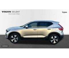 Volvo XC40 1.5 T2 CORE 129 5P de 2022 con 25.706 Km por 28.900 EUR. en Cordoba