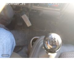 Nissan Cabstar 35.13 GRUA PORTACOCHES. de 2005 con 235.000 Km por 9.800 EUR. en Murcia