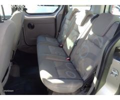 Renault Kangoo Combi 1.5 DCI 90 CV. de 2008 con 274.000 Km por 3.800 EUR. en Murcia