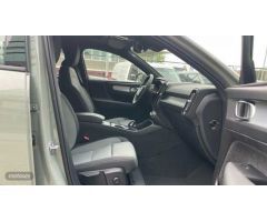 Volvo XC40 2.0 B3 CORE AUTO 5P de 2025 con 1 Km por 41.050 EUR. en Vizcaya