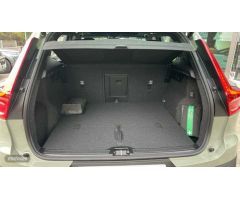 Volvo XC40 2.0 B3 CORE AUTO 5P de 2025 con 1 Km por 41.050 EUR. en Vizcaya