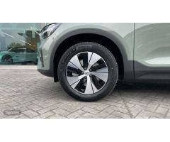 Volvo XC40 2.0 B3 CORE AUTO 5P de 2025 con 1 Km por 41.050 EUR. en Vizcaya