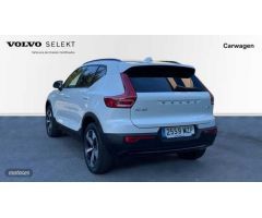 Volvo XC40 2.0 B3 PLUS DARK AUTO 5P de 2025 con 1 Km por 44.200 EUR. en Vizcaya