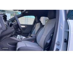 Volvo XC40 2.0 B3 PLUS DARK AUTO 5P de 2025 con 1 Km por 44.200 EUR. en Vizcaya