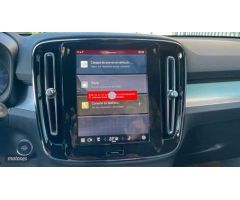 Volvo XC40 2.0 B3 PLUS DARK AUTO 5P de 2025 con 1 Km por 44.200 EUR. en Vizcaya