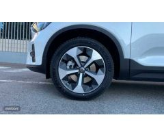 Volvo XC40 2.0 B3 PLUS DARK AUTO 5P de 2025 con 1 Km por 44.200 EUR. en Vizcaya