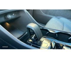 Volvo XC40 2.0 B3 PLUS DARK AUTO 5P de 2025 con 1 Km por 44.200 EUR. en Vizcaya