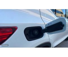 Volvo XC40 2.0 B3 PLUS DARK AUTO 5P de 2025 con 1 Km por 44.200 EUR. en Vizcaya