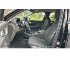 Volvo XC40 2.0 B3 ESSENTIAL AUTO 5P de 2025 con 1 Km por 37.700 EUR. en Vizcaya