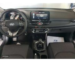 Hyundai i30 1.5 DPI Klass 96 de 2024 con 7 Km por 22.400 EUR. en Granada