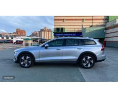 Volvo V 60 2.0 D4 AUTO AWD 190 5P de 2019 con 172.187 Km por 27.500 EUR. en Zamora