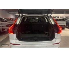 Volvo XC 60 2.0 T6 RECHARGE CORE AUTO 4WD 350 5P de 2024 con 17.900 Km por 45.900 EUR. en Valencia