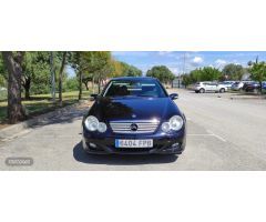 Mercedes Clase C Sportcoupe 180 de 2007 con 153.000 Km por 5.900 EUR. en Sevilla