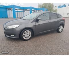 Ford Focus 1.0i 100CV (GPS+SENSOR TRAS) de 2015 con 190.000 Km por 6.450 EUR. en Madrid